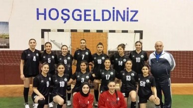KIZLARDA PAROLA GALİBİYET