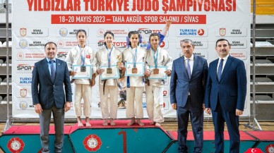 JUDO DA 2 ALTIN 1 GÜMÜŞ