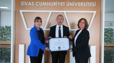 EBELİK BÖLÜMÜ AKREDİTASYON BELGESİ TAKDİM EDİLDİ