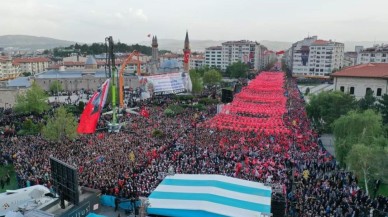 CUMHURBAŞKANI RECEP TAYYİP ERDOĞAN’IN SİVAS PAYLAŞIMINI MİLYONLAR İZLEDİ