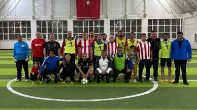 DOSTLUK MAÇINDA KARŞI KARŞIYA GELDİLER