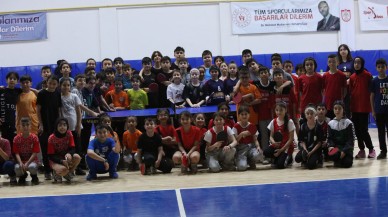 MASA TENİSİ KÜÇÜKLER MAÇLARINA 82 SPORCU KATILDI