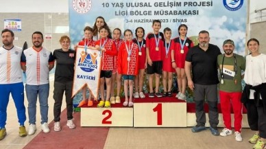 UFUK MÜDÜR TAKDİM ETTİ