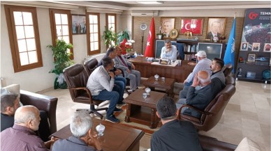 HALK İLE BULUŞUYORLAR