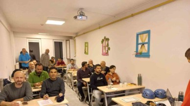 Dağcı Adaylarına Eğitim Veriliyor