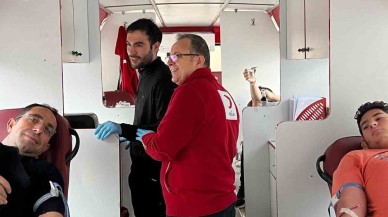 Öğrencilerden Kan Bağışı