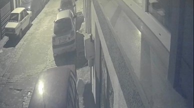 Oto Hırsızı Güvenlik Kamerasına Yakalandı