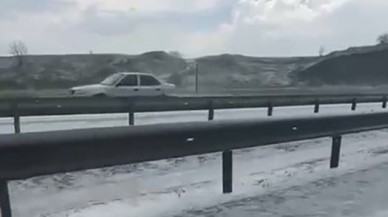 Çankırı'da Dolu Yağışı D100'ü Beyaza Bürüdü,  Sürücüler Zorlandı!
