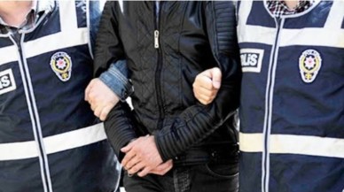Şemsiye Hırsızı Kameraya Yakalandı,  Polis Tarafından Yakalandı!