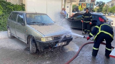 Aksaray'da Park Halindeki Araçta Akü Patlaması Sonucu Yangın!