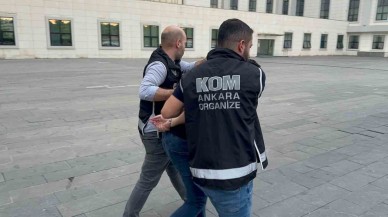 7 Yıldır Aranan Fetöcü Gizli Bölmede Yakalandı