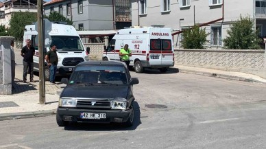 Ambulans Ters Yola Girince Otomobille Çarpıştı
