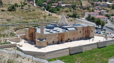 Divriği Ulu Camii ve Darüşşifası Restorasyon Sonrası İbadete Açıldı