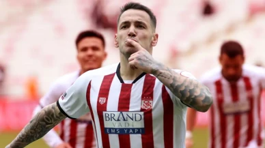 Rey Manaj Transfer İddiasını Yalanladı