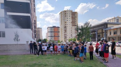Kayseri Büyükşehir Belediyesi’nden Gençlere Yangın Eğitimi: "Bilgi ve Hazırlık Hayat Kurtarır"