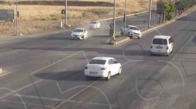 "Kırıkkale’de Trafik Kazaları KGYS Kameralarına Yansıdı: Dikkatsizlik Felakete Yol Açıyor"
