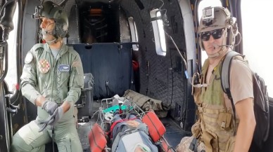 Mahsur Kalan 74 Yaşındaki İspanyol Dağcı,  Askeri Helikopterle Kurtarıldı