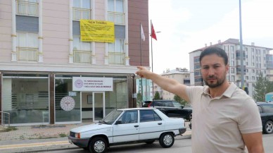 Sivas'ta Gurbetçiden Pankartlı Tepki:'Evimi Verin!'"