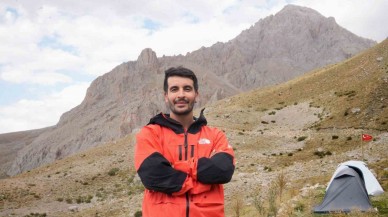 Tek Başına Zirvede! Burhan Şahin,  Aladağlar'da Yeni Bir Rekor Kırdı