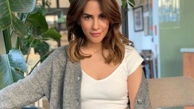 Aynur Aydın'dan Çarpıcı Açıklamalar: "Pandemi Tiyatrosuna Hoşgeldiniz"