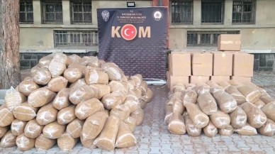 Kayseri'de 2 Ton Kaçak Tütün Ele Geçirildi,  2 Kişi Gözaltına Alındı