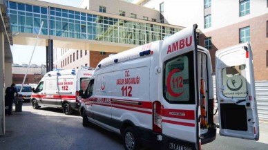 Niğde’de Minibüs ile Otomobil Çarpıştı: 5 Yaralı