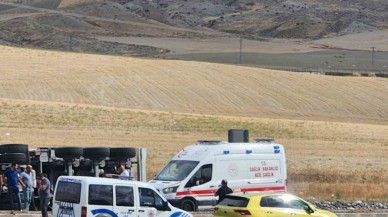 Ankara'da Tır Dereye Yuvarlandı: Hayvanlar Telef Oldu