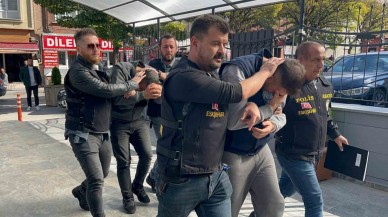 Eskişehir’de MİT Personeli Gibi Davranarak Dolandırıcılık Yapan İki Şüpheli Kocaeli’de Yakalandı