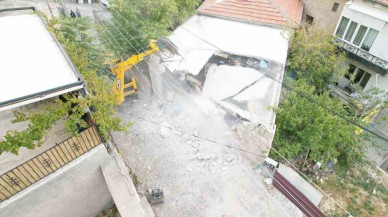 Ürgüp’te Kaçak Restoran Yıkıldı