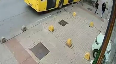 Bahçelievler’de İETT Otobüsü Ağaca Çarptı: 7 Yaralı