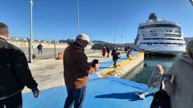 Amasra'ya Son Seferle Gelen Rus Turistler Erken Ayrıldı