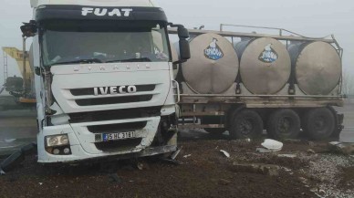 Balıkesir'de Süt Tankeri Kaza Yaptı: 1 Yaralı