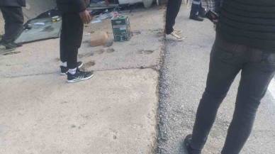 Bolu’da Tavuk Nakil Kamyonu Devrildi: Yüzlerce Tavuk Telef Oldu