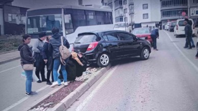 Edirne'de Park Halindeki Otomobilin Çarpması Sonucu Bir Kişi Yaralandı