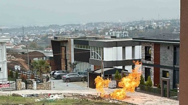 Kocaeli’de Elektrik Direği Dikimi Sırasında Doğal Gaz Borusuna Zarar Verildi,  Yükselen Alevler Paniğe Yol Açtı