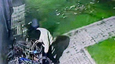 Malatya’da 60 Saniyede Bisiklet Hırsızlığı Güvenlik Kameralarına Yansıdı