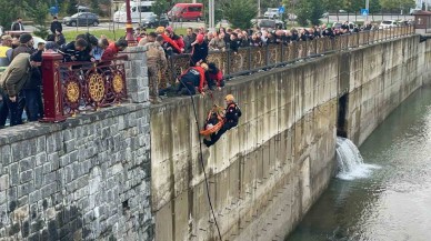 Rize'de Öğrenci Servisi ile Cip Çarpıştı: 9'u Öğrenci 10 Kişi Yaralı