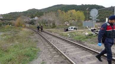 Zonguldak’ta Yol Bakım Treni Otomobile Çarptı: 14 Yaşındaki Genç Ağır Yaralandı