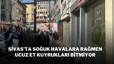 Sivas’ta Soğuk Havalara Rağmen Ucuz Et Kuyrukları Bitmiyor