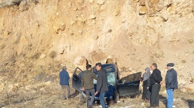 Elazığ’da Takla Atan Otomobilde 2 Yaralı