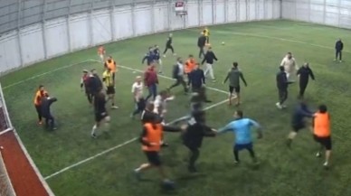 Halı Saha Maçı Kavgaya Dönüştü: Tekme ve Tokatlar Havada Uçuştu
