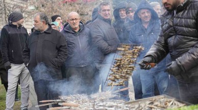 Hamsi Festivali: Binlerce Kişi Sıra Bekledi