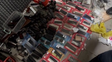 Kaçak Silah Deposu Ortaya Çıktı