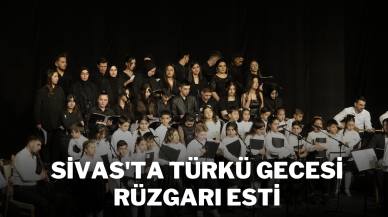 Sivas'ta Türkü Gecesi Rüzgarı Esti