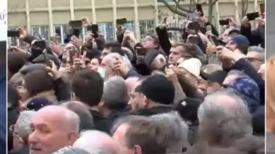 Edip Akbayram’ın Cenazesinde Şok Görüntüler