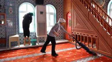 Bayram Öncesi Camilerde Büyük Temizlik!