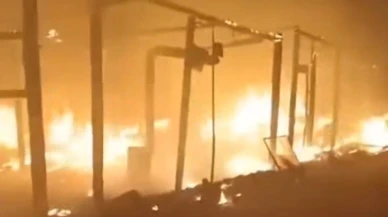 Yangın Korkusu: Elektrik Teli 15 Çadırı Yaktı