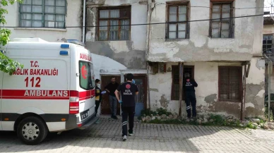 Camdan Seslendi, Yaşlı Adam Ölü Bulundu