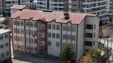 Sivas'taki "Leylekli Okul" Baharı Karşıladı