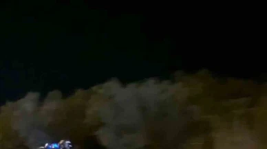 Motosikletli Şov! Tek Tekerle Trafiği Tehdit Etti